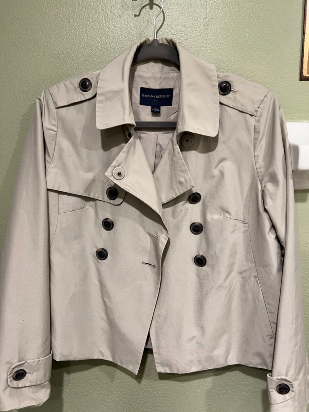 Banana Republic Women's Double-Breasted Cropped Trench Coat in Light Taupe